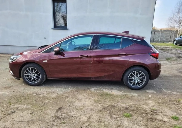 Opel Astra cena 47700 przebieg: 138000, rok produkcji 2017 z Bieżuń małe 137